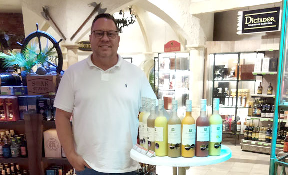 Verkostung von Horvath’s Likören im Excalibur Free Shop