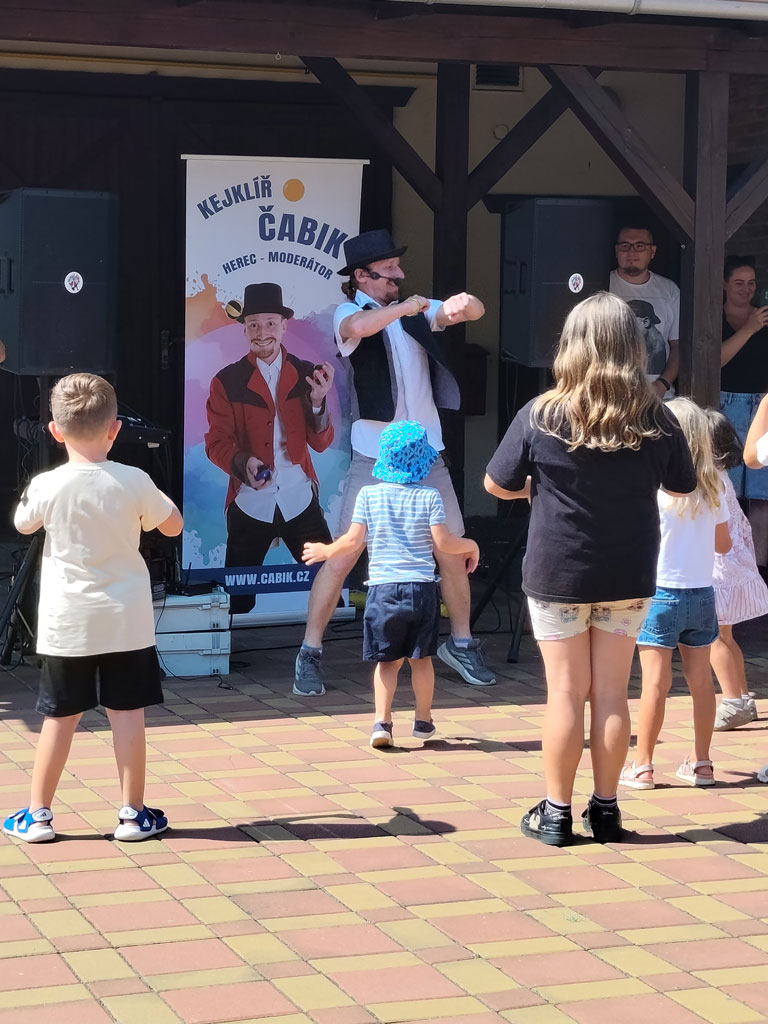 Kinderdisco mit Gaukler Čabíkem – Family City (1)